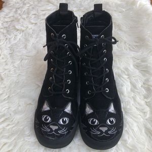T.U.K Cat Boots, size 11